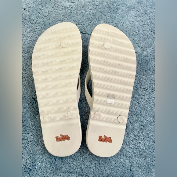 🌈Coach NWOT Rainbow Flip Flops - Picture 6 of 8